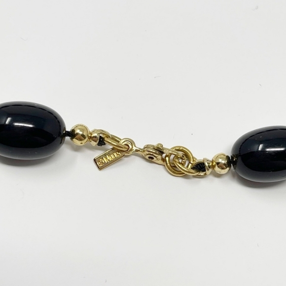 Vintage Signed Monet Black Oval Beaded Basic Classic Art Deco Necklace - Picture 4 of 5